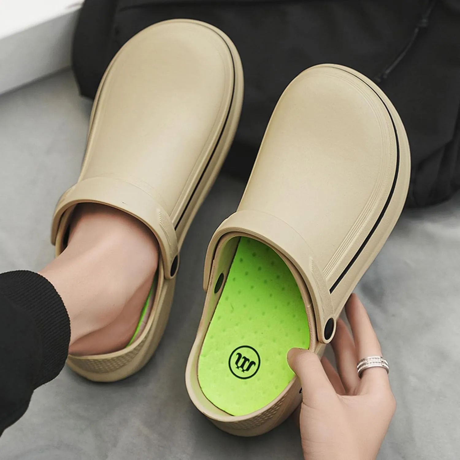 SECHRITE Men's Women's Work Clogs - Unisex Garden Chef Shoes Non Slip Waterproof Nurse Kitchen Food Service Shoes